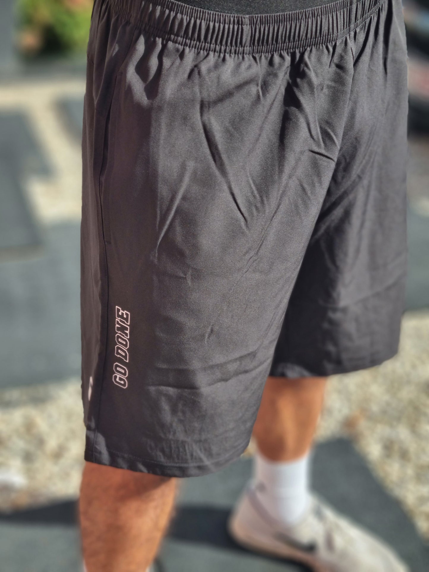 Short performance black